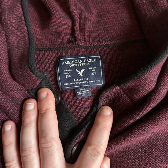 American Eagle Men’s Large Hooded Sweater - Picture 3 of 6